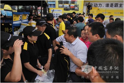 "持久动力,谁是霸主?"活动吸引众多卡车司机踊跃参与