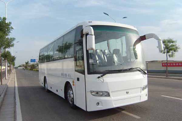 西沃XW6900A客车