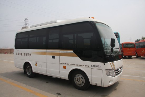宇通ZK5060XXY1厢式运输车(柴油国四2-6座)