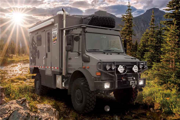 凯伦宾威ZK5080XLJ1旅居车(柴油国五2-6座)
