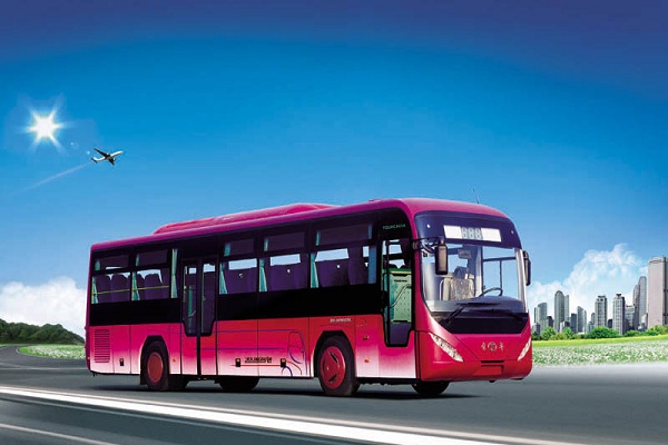 青年JNP6120GLNV客车(液化天然气国五24-70座)