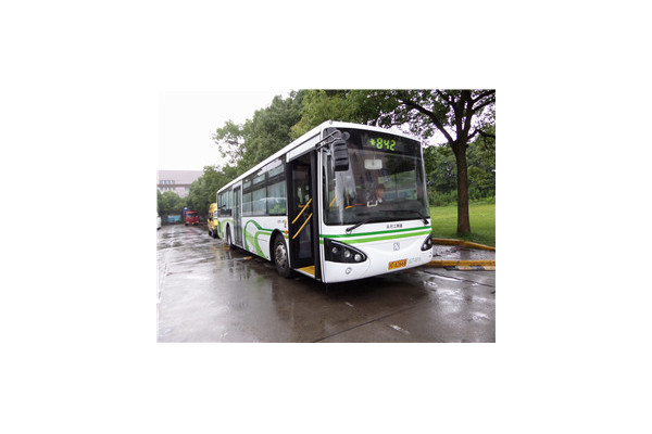 申沃SWB6127SHEV8公交车