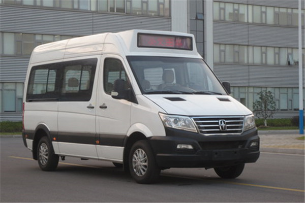 亚星YBL6610GBEV公交车