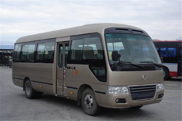 金旅XML6700J15客车