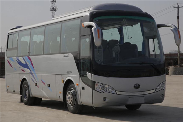 宇通ZK6858H5Y1客车(柴油国五24-37座)