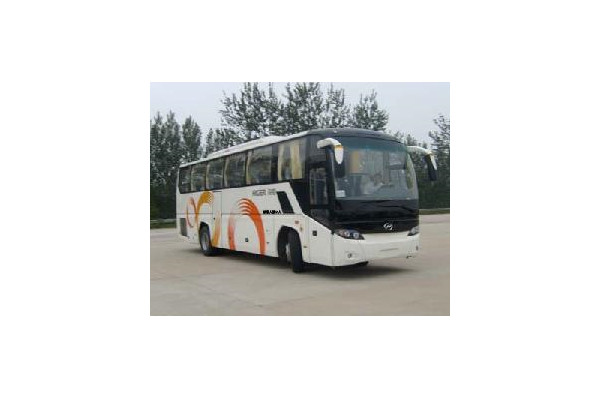 海格KLQ6105YAE51客车(柴油国五24-47座)