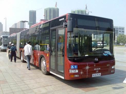 沈阳启用公交智慧调度系统 可随时定位车辆 
