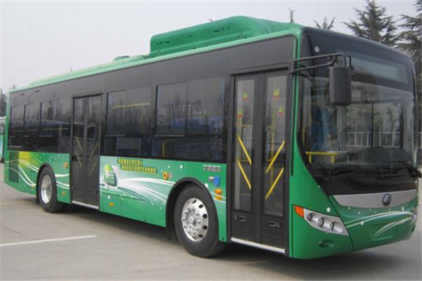 宇通ZK6105CHEVNPG33插电式公交车(天然气/电混动国五10-39座)