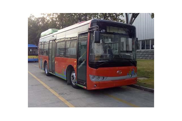 金龙XMQ6850AGPHEVD52插电式公交车(柴油/电混动国五10-30座)
