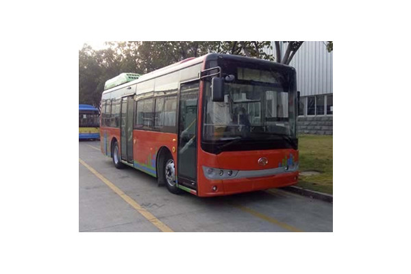 金龙XMQ6850AGCHEVD54插电式公交车(柴油/电混动国五10-30座)