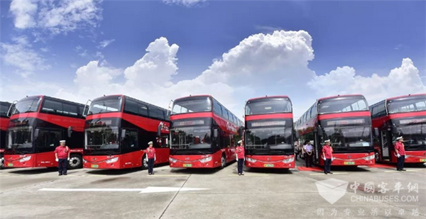 广州：20台纯电动双层巴士投入运营