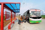 河北沧州：为改善空气质量 政府买单请市民免费坐公交