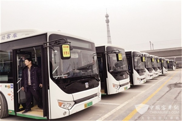 西安：吉利纯电动公交车投运 配有车载空气净化装置