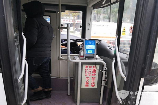 武汉：“零头公交”乘客找零不方便，市民建议票价“化零为整”