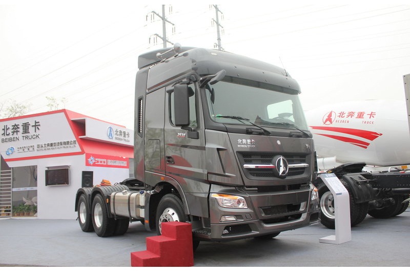 北奔 V3重卡 轻量化版 375马力 6X4 国四牵引车(ND42507B32J7)