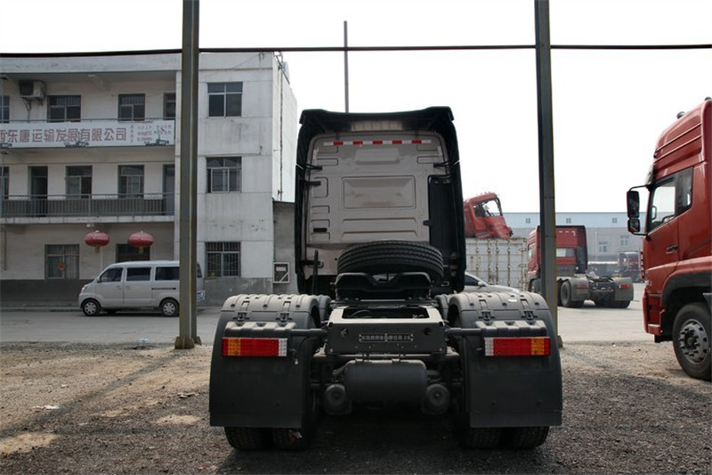 东风商用车 天龙旗舰重卡 450马力 6X4 国四牵引车(DFH4250C)