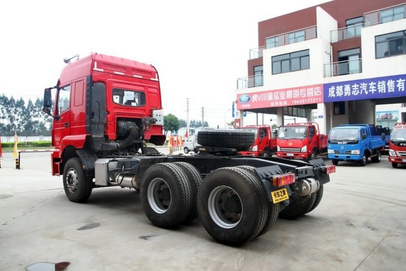 北奔 V3M重卡 轻量化版 375马力 6X4 国四牵引车(ND42507B32J7)