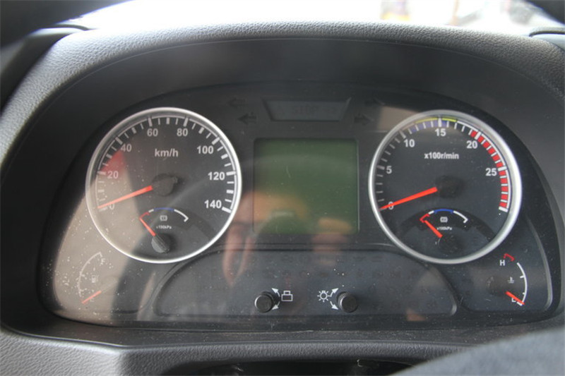东风商用车 天龙重卡 420马力 6X4 国四牵引车(DFL4251AX16A)