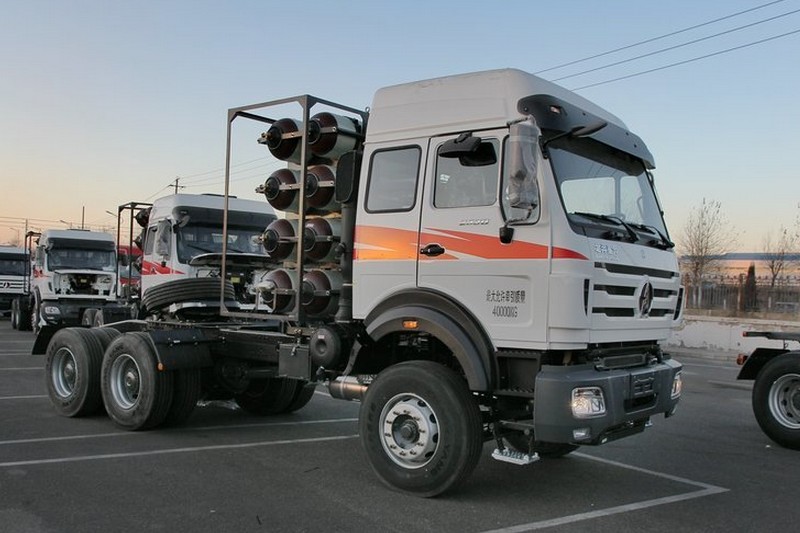 北奔 NG80重卡 380马力 6X4 国五CNG牵引车(ND4250B38J6Z00)