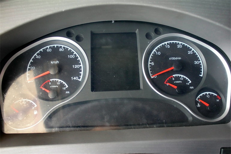 东风商用车 天龙旗舰重卡 480马力 6X4 国四牵引车(DFH4250C)