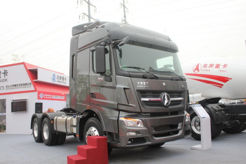 北奔 V3重卡 430马力 6X4 国四牵引车(ND42501B33J7)