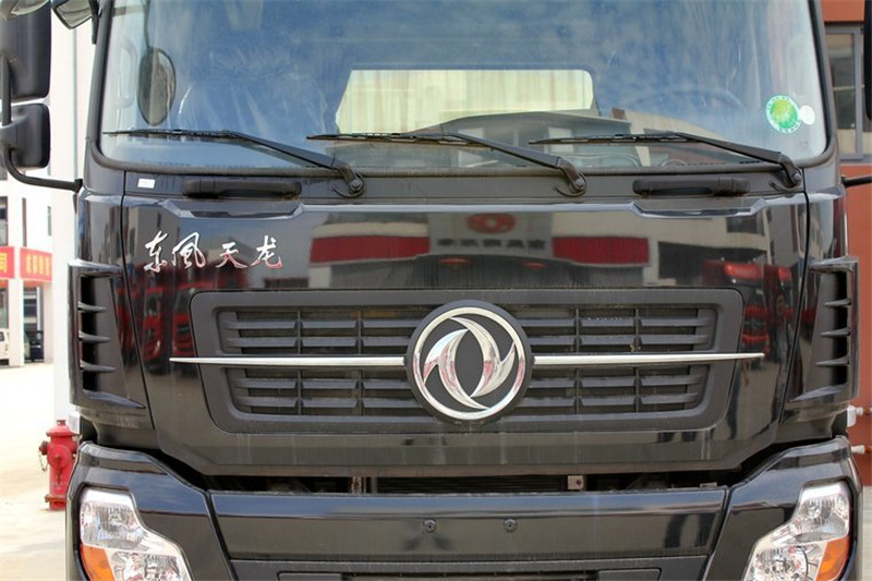 东风商用车 天龙重卡 350马力 6X4 国四危化品运输牵引车(DFL4251A16)