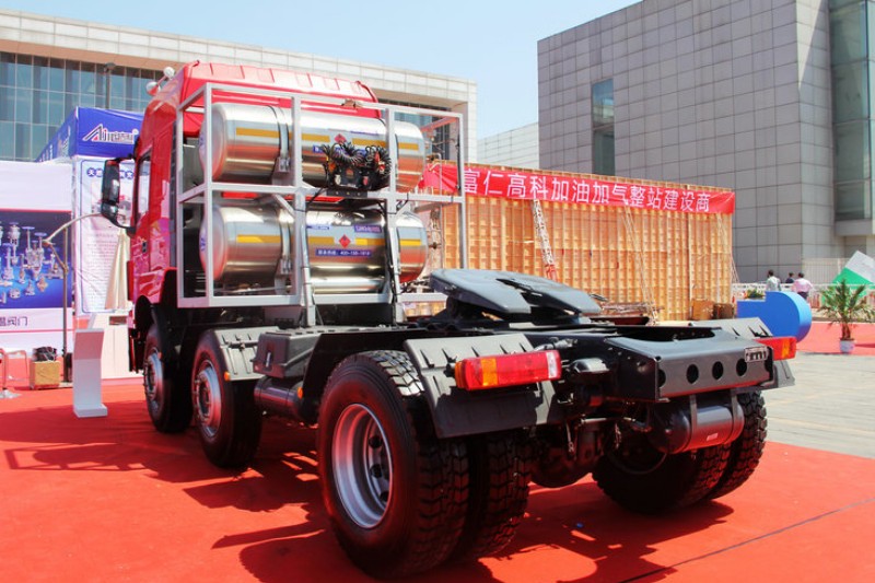 北奔 V3M重卡 340马力 6X2 天然气 国五牵引车(ND4240L27J7Z01)