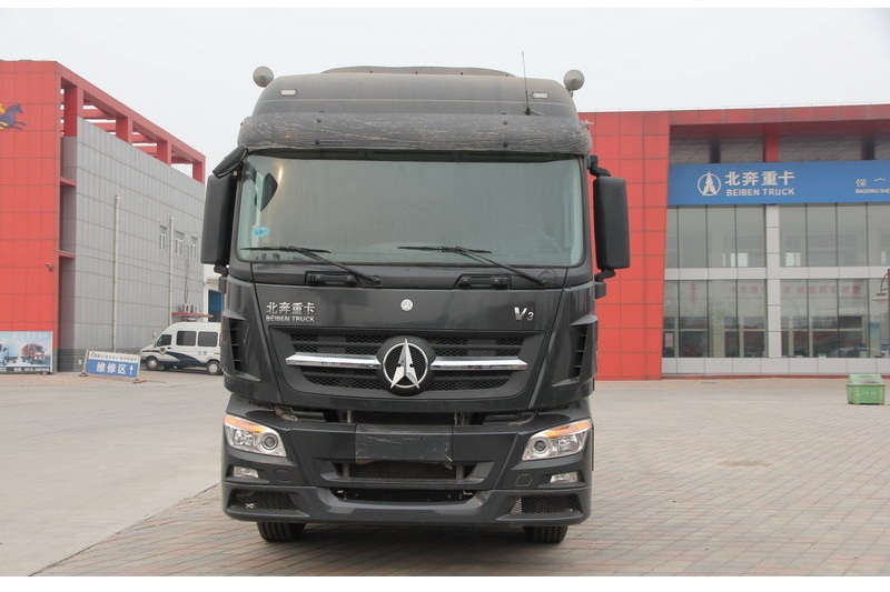 北奔 V3重卡 轻量化版 400马力 6X4 国四牵引车(ND42509B32J7)