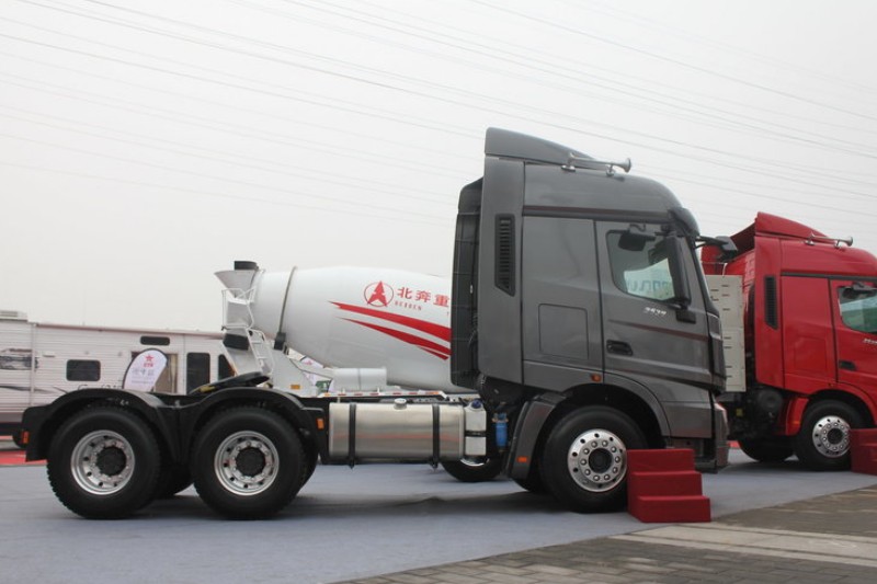 北奔 V3重卡 400马力 6X4 国四牵引车(ND42509B32J7)