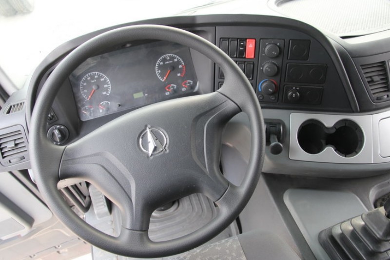 北奔 V3重卡 400马力 6X4 国四牵引车(ND42501B33J7)