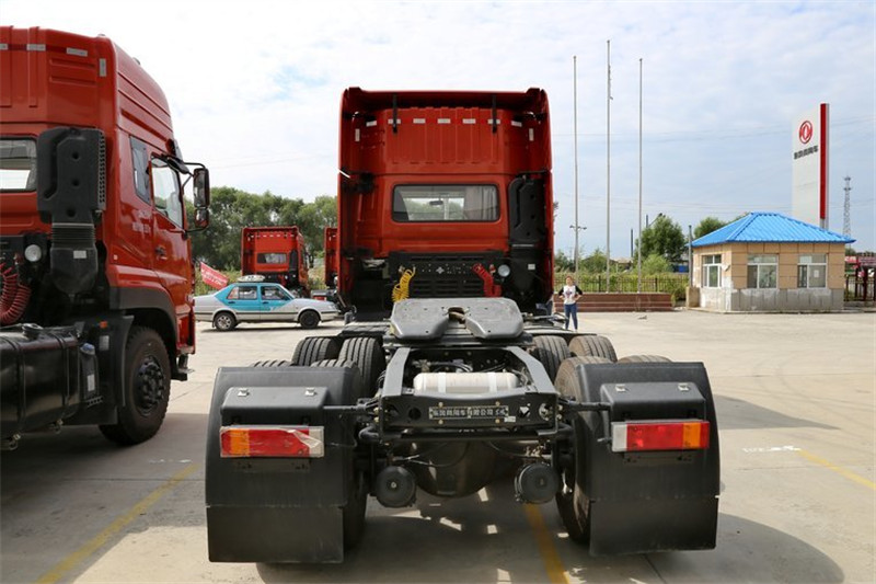 东风商用车 天龙重卡 420马力 6X4 国四牵引车(车架:282x90x8)(DFL4251AX16A)