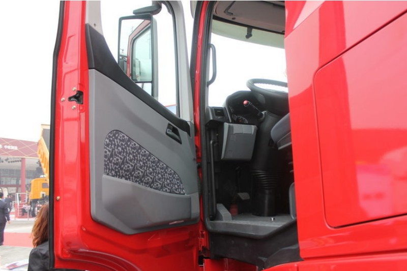 北奔 V3重卡 轻量化版 400马力 6X4 国四牵引车(ND4253B34J7)