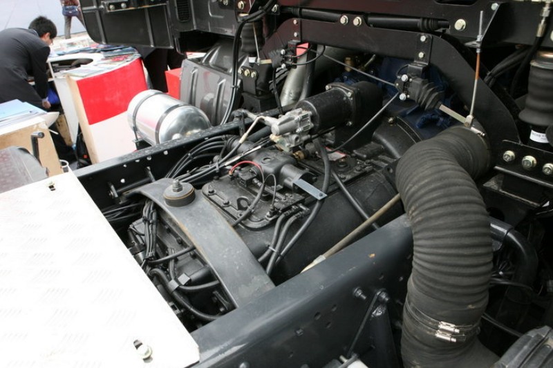 北奔 V3重卡 轻量化版 336马力 6X4 国四牵引车(ND4252B34J7)