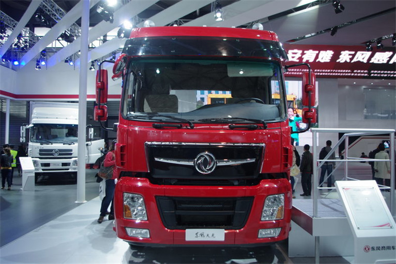 东风商用车 天龙重卡 340马力 6X2 国四牵引车(DFL4250A3)(代号D760)