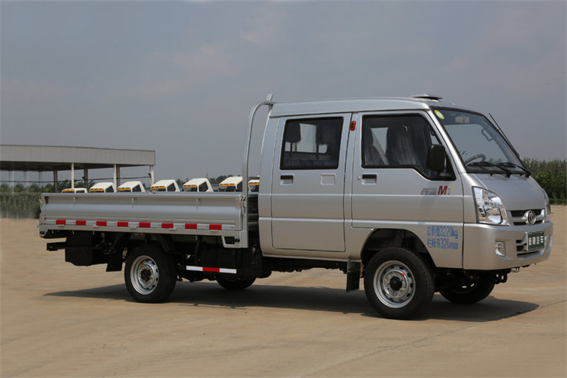 奥驰 M1系列 1.24L 75马力 汽油/CNG 2.7米 4X2 国五双排栏板微卡(FD1037R13Q5-S1)