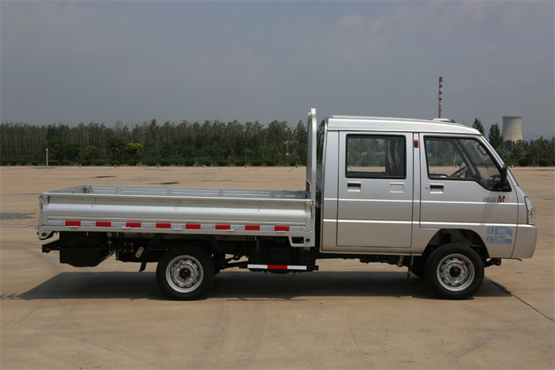 奥驰 M1系列 1.24L 75马力 汽油/CNG 2.7米 4X2 国五双排栏板微卡(FD1037R13Q5-S1)