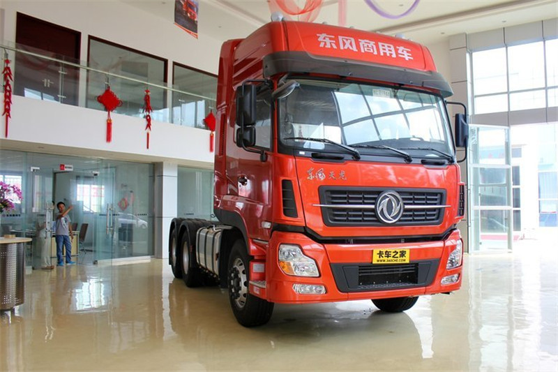 东风商用车 新天龙重卡 375马力 6X4 国五危化品牵引车(DFH4250A3)