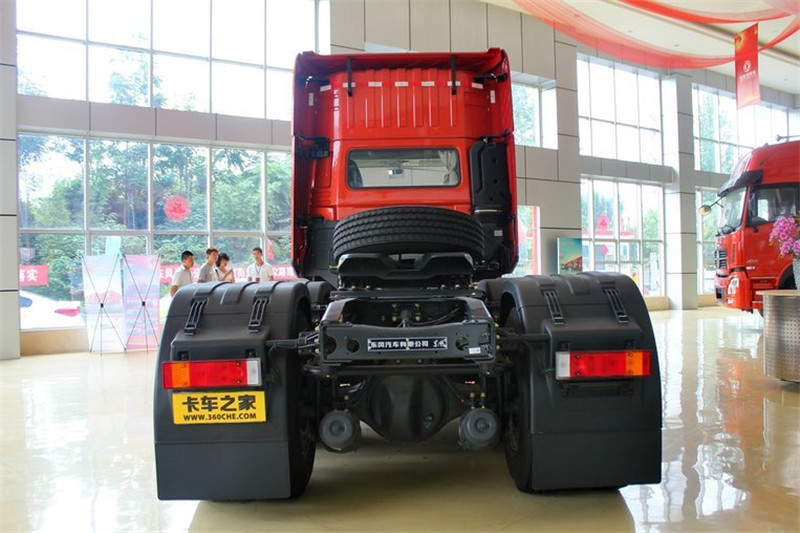 东风商用车 新天龙重卡 375马力 6X4 国五危化品牵引车(DFH4250A3)