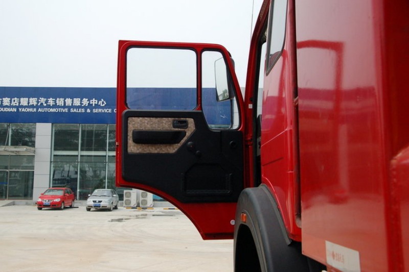 北奔 NG80B重卡 336马力 8X4 6.4米 国四自卸车(ND33103D28J)