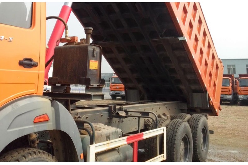 北奔 NG80系列重卡 336马力 6X4 5.6米 国四自卸车(ND32502B38J)