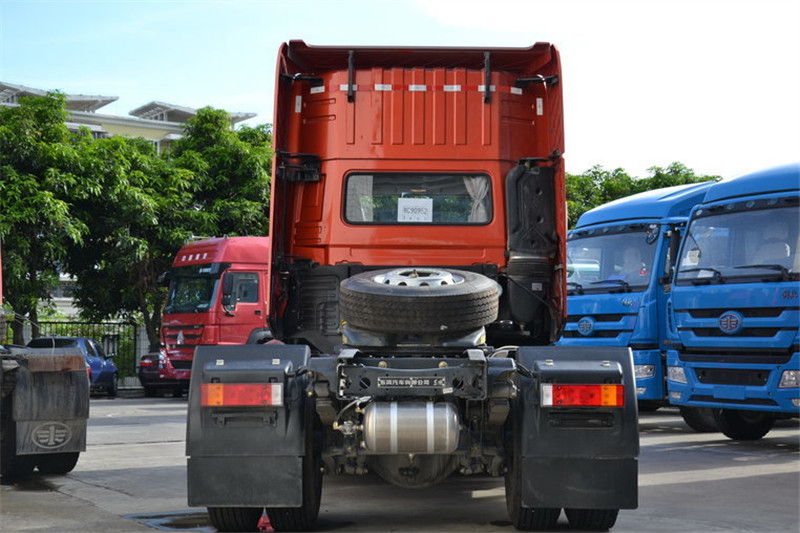 东风商用车 新天龙重卡 340马力 4X2 国四牵引车(DFL4181A6)