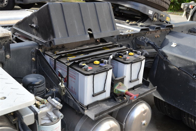 东风商用车 新天龙重卡 340马力 4X2 国四牵引车(DFL4181A6)