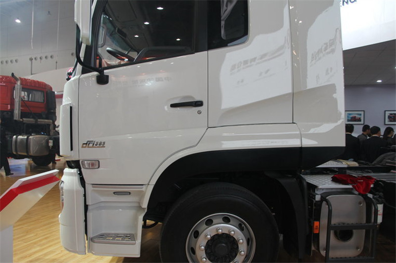 东风商用车 天龙重卡 385马力 4X2 国四牵引车(DFL4251A)