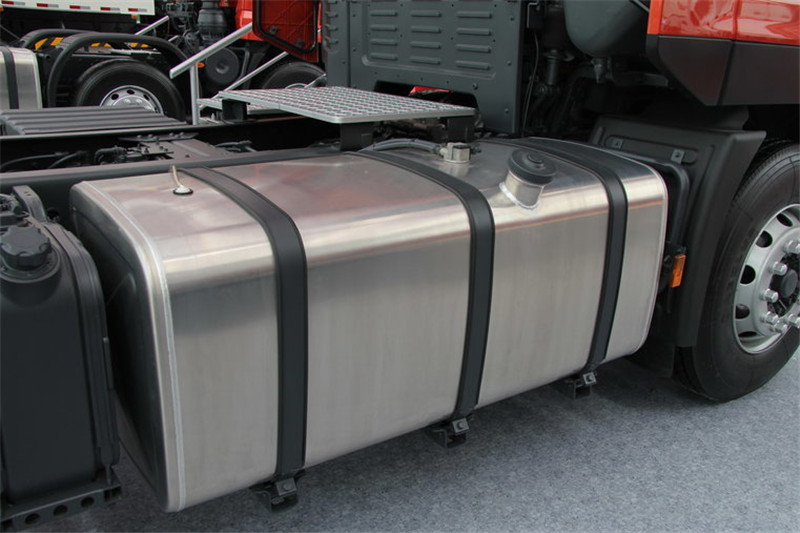 东风商用车 天龙重卡 350马力 4X2 国四危化品运输牵引车(DFL4181A8)