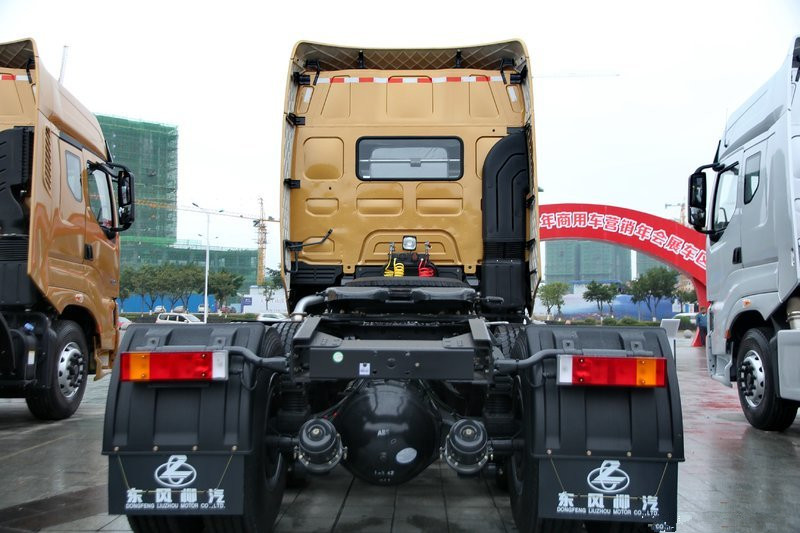 东风柳汽 乘龙H7重卡 500马力 6X2R 国五牵引车(LZ4253H7CB)