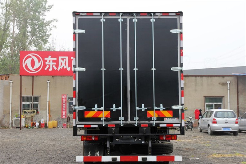 东风商用车 天锦中卡 210马力 4X2 4200轴距 国四载货车底盘(DFL1160BX4)