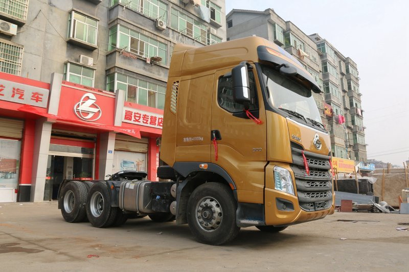 东风柳汽 乘龙H7重卡 500马力 6X4 国四牵引车(LZ4253H7DB)