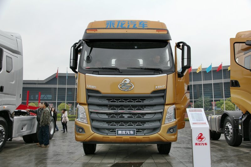 东风柳汽 乘龙H7重卡 480马力 6X4 国四牵引车(LZ4250H7DA)