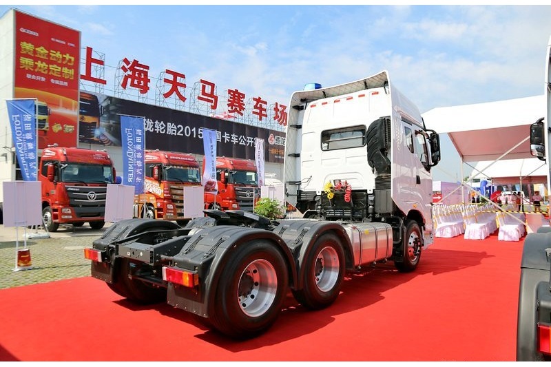 东风柳汽 乘龙H7重卡 450马力 6X4 国四牵引车(LZ4251M7DA)