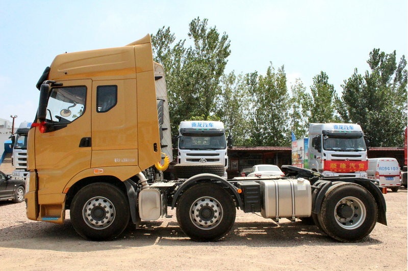 东风柳汽 乘龙H7重卡 400马力 6X2 国五牵引车(LZ4250H7CB)